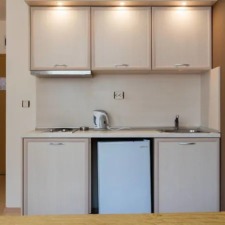 Apartment ❤wifi❤studio With Kitchen&balcony Pool View❤ye❤ *